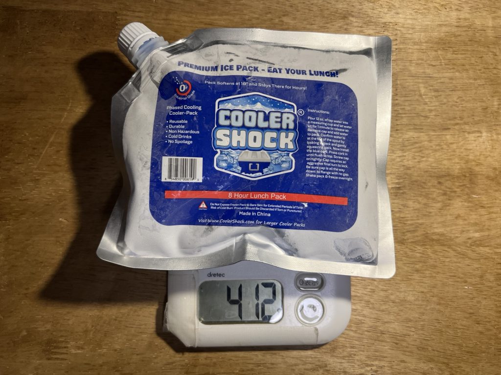 クーラーシュックの重さはなんと412g！